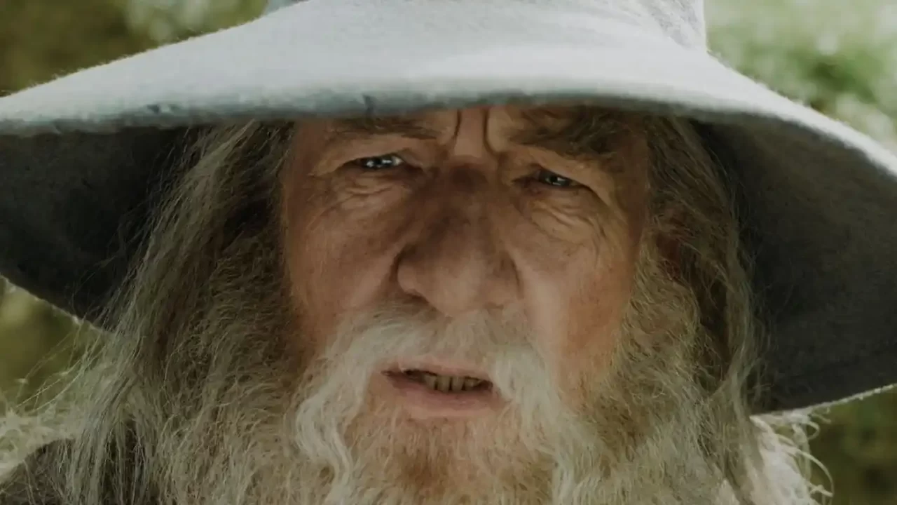 Ian Mckellen es Gandalf