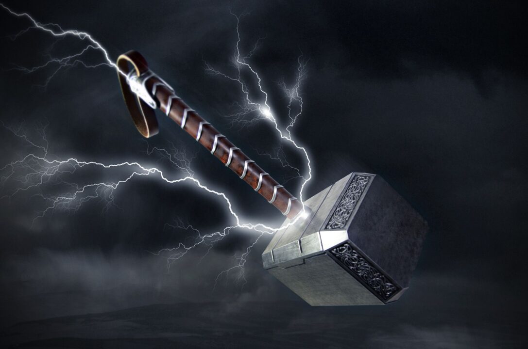 El martillo Mjölnir El martillo Mjölnir