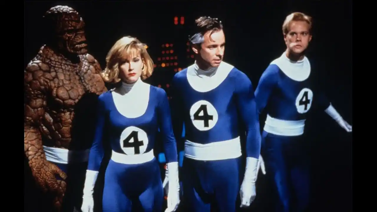Estos son los trajes que llevaban los Cuatro Fantásticos en 1994.