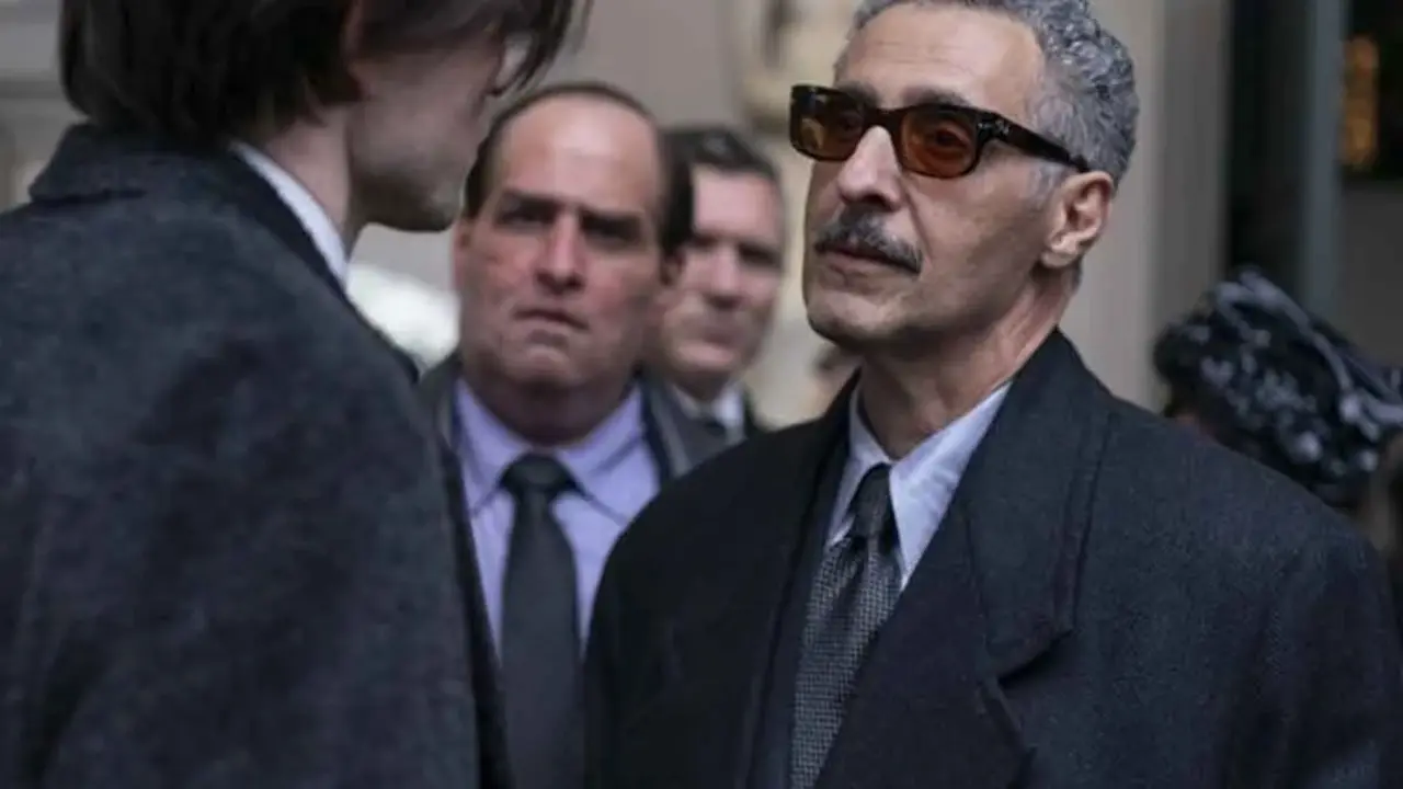 Falcone está muerto en The Penguin y el mundo criminal no tiene líder