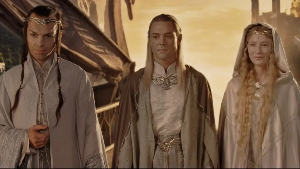 ¿Elrond estaba enamorado de Galadriel en los libros?