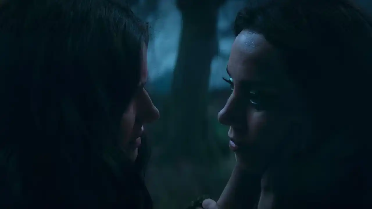 Agatha y Rio en el episodio 4 de Agatha All Along.