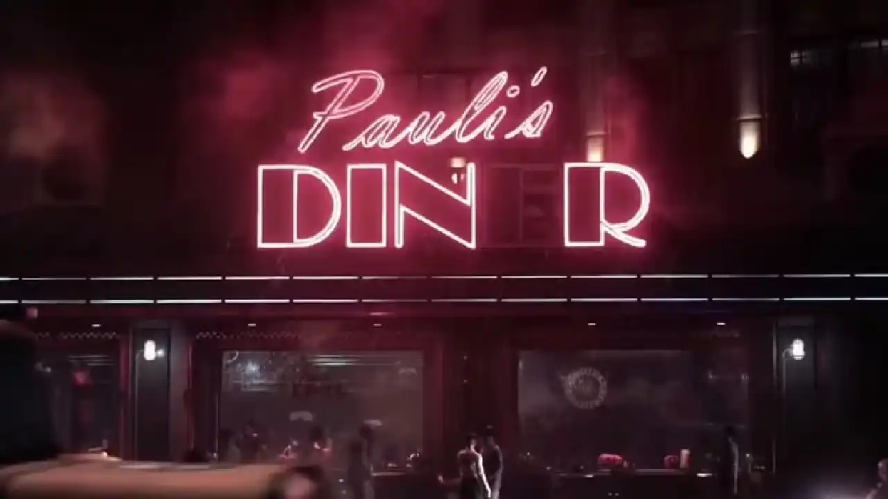 El restaurante Pauli del videojuego de Arkham Knight tiene una mención en el episodio 6 de The Penguin.