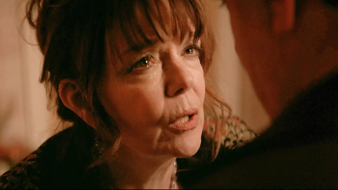 Conoce la enfermedad que padece la madre de Oz