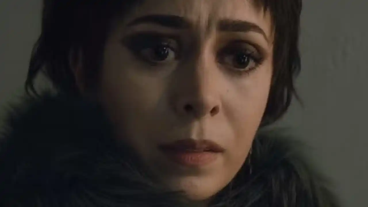 Sofia Gigante después de visitar a Gia en el episodio 7 de The Penguin.