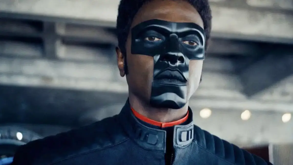 Edi Gathegi es Mr. Terrific