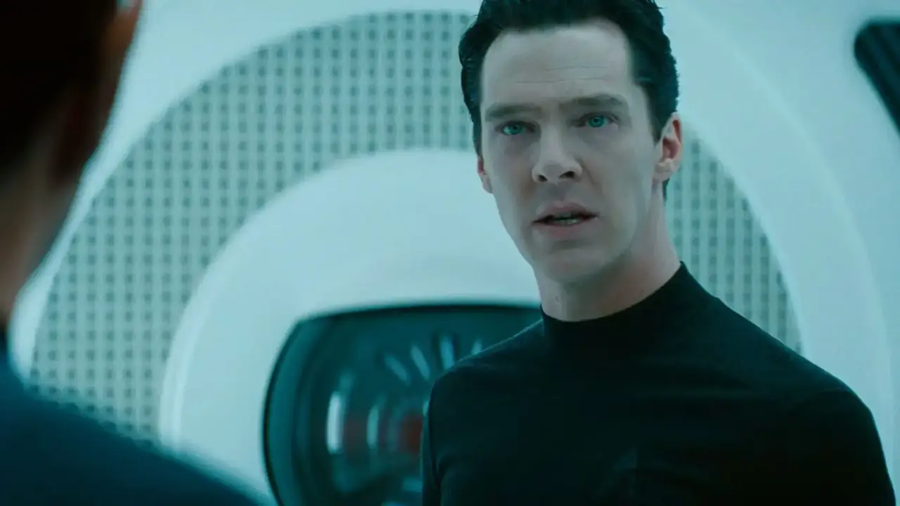 Benedict Cumberbatch como Khan