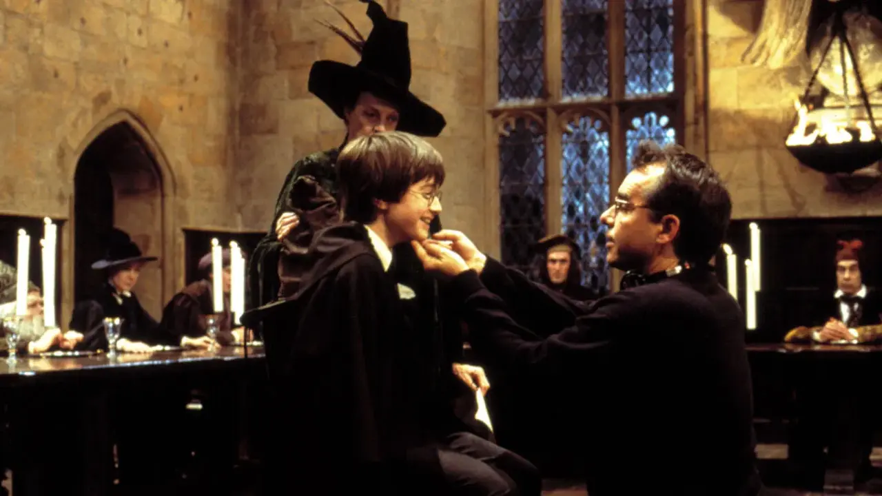 Chris Columbus, director de Harry Potter 1, arremete contra la serie y cuestiona cuál es el punto de hacerla