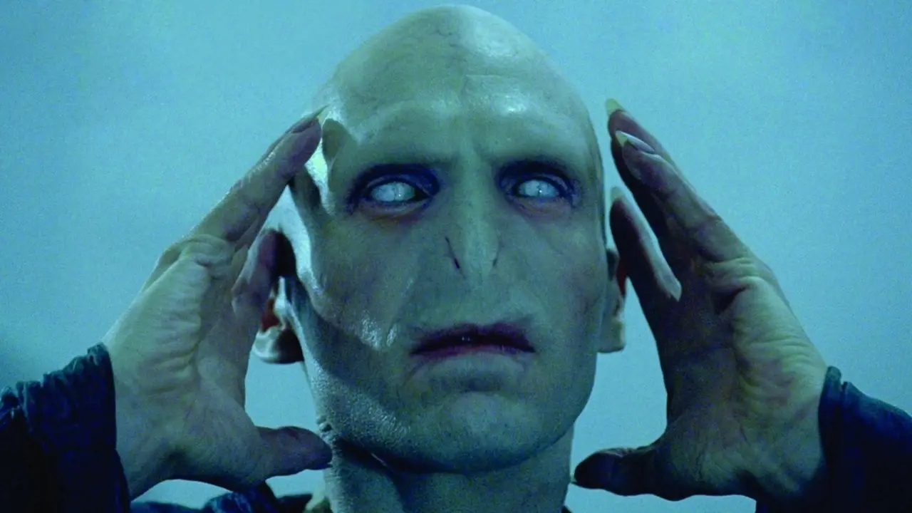 Ralph Fiennes Brainiac DCU