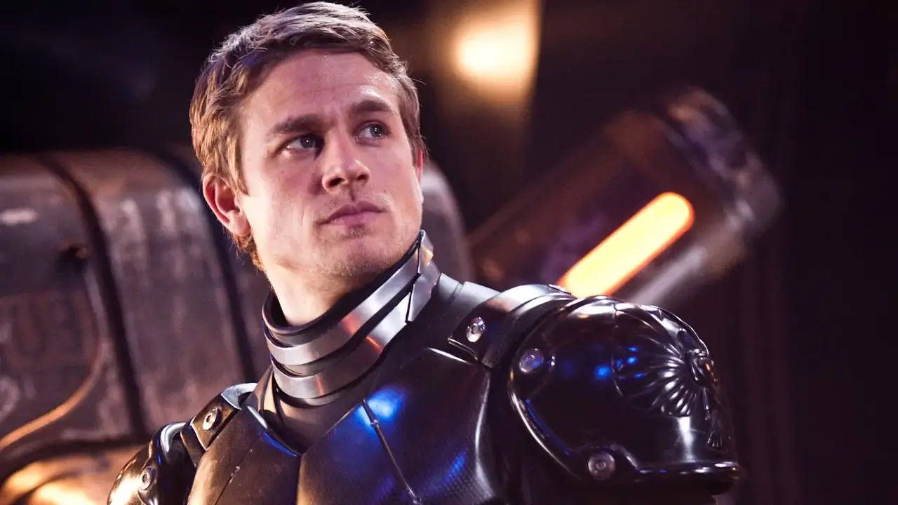 Charlie Hunnam sobre su participación en Pacific Rim: "No me podrían importar menos los robots gigantes"