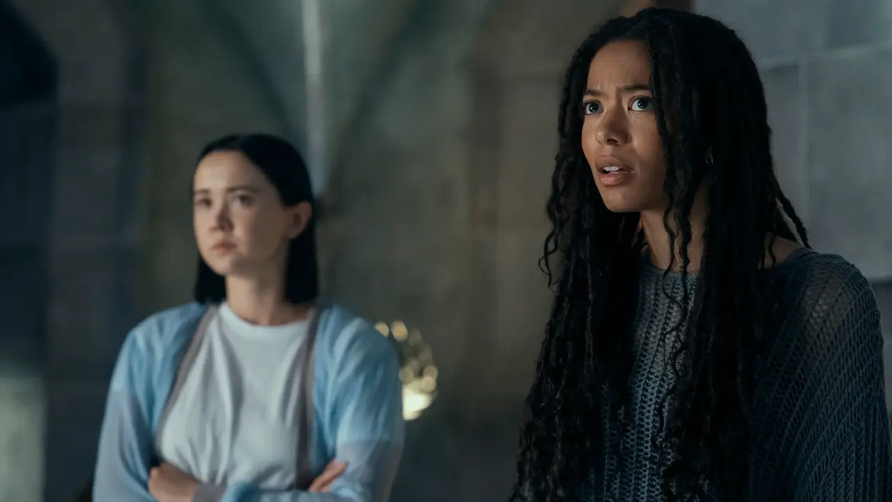 Jaz Sinclair como Marie Moreau y London Thor como Jordan Li en la temporada 2 de Gen V