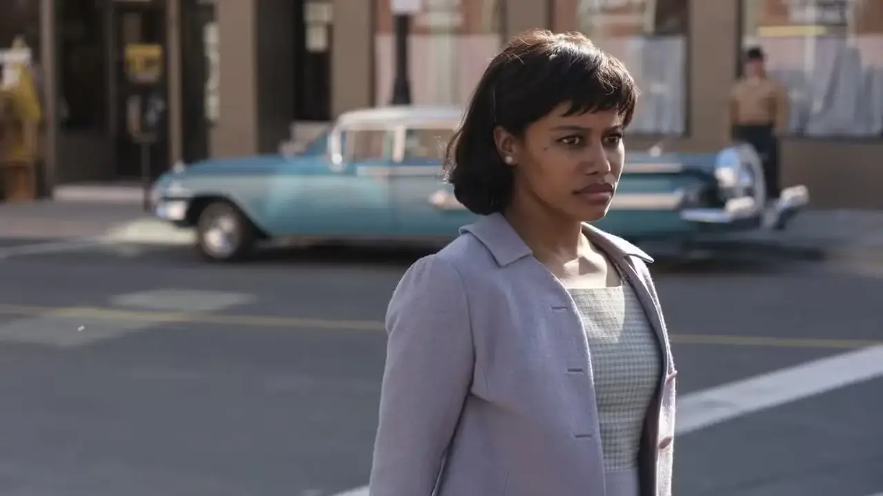 Taylour Paige es Charlotte Hanlon